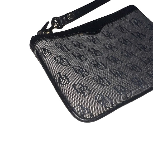 EUC Dooney & Bourke Vintage Black Leather Wristlet Wallet w/ Key Ring & Strap - Picture 3 of 11